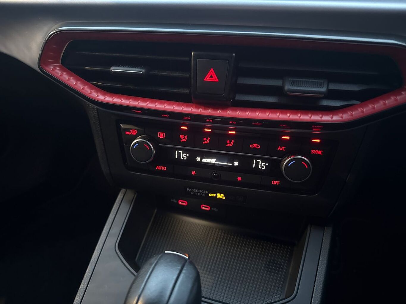 SEAT Ibiza 1.0 TSI Fr Sport Hatchback 5Dr Petrol DSG Euro 6 (S/S) (110 Ps)